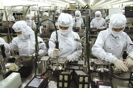 电子工厂的无尘囚徒 16小时工作制的技术开发者